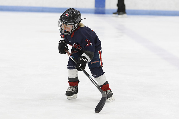 _63A0301_3 15 pm U9MD Strathroy Jr Rockets vs Lambton Shores Predators Memorial