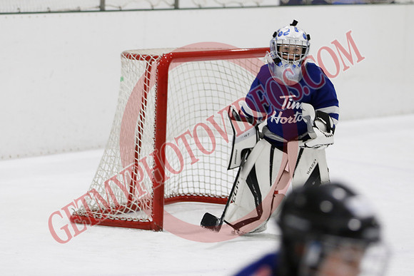_63A7634_11 00 am - U7D2 - Port Colborne Blue vs Cayuga Stars Green - GREEN A