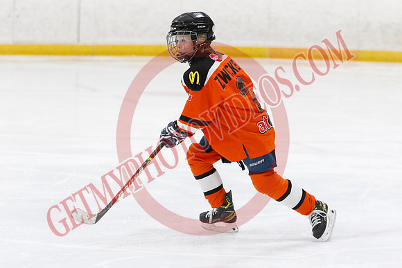 _63A6393_10 00 am - U11 - Orono Leafs Team 4 The Pylons vs Clarington Thunder 6 Raiders - Pad B