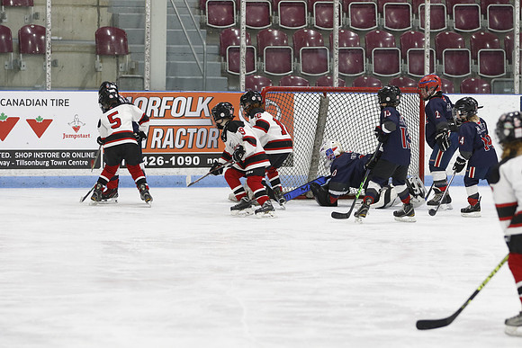 _63A0242_3 15 pm U9MD Strathroy Jr Rockets vs Lambton Shores Predators Memorial