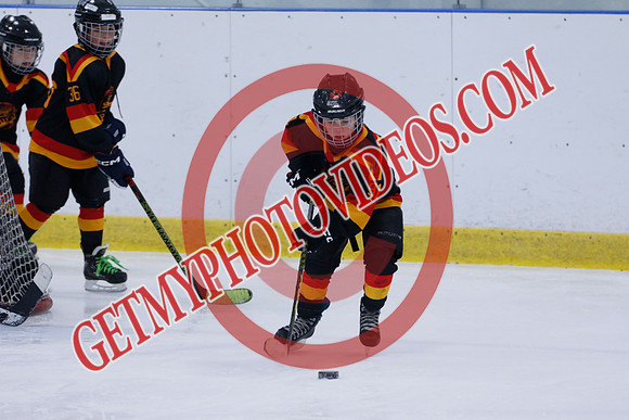 _63A1086_8 00 am - 2018 - Kawartha Canucks vs Quinte Golden Bulls - Sel