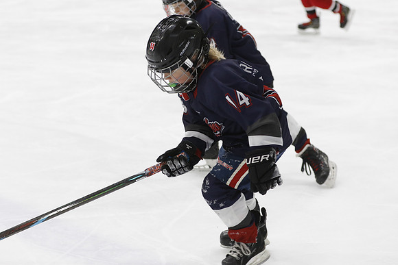 _63A0162_3 15 pm U9MD Strathroy Jr Rockets vs Lambton Shores Predators Memorial
