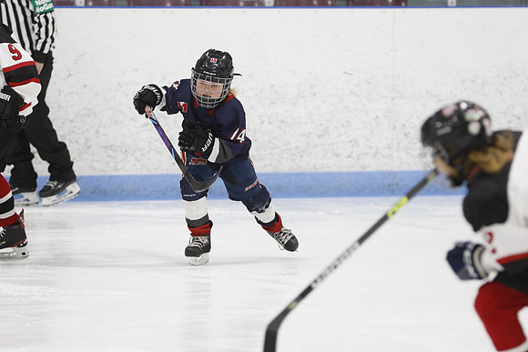 _63A0285_3 15 pm U9MD Strathroy Jr Rockets vs Lambton Shores Predators Memorial