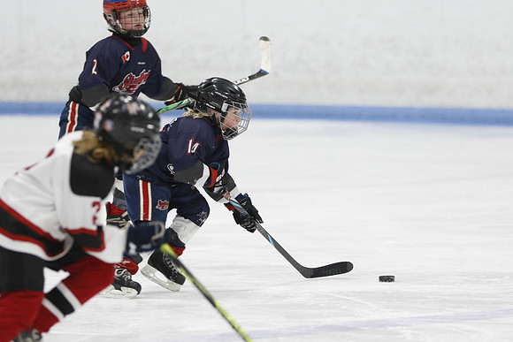 _63A0259_3 15 pm U9MD Strathroy Jr Rockets vs Lambton Shores Predators Memorial