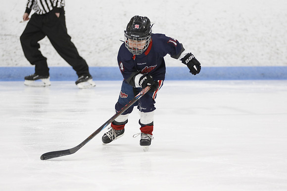_63A0289_3 15 pm U9MD Strathroy Jr Rockets vs Lambton Shores Predators Memorial