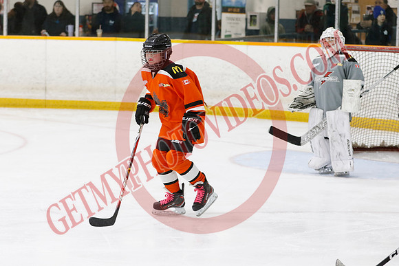 _63A7303_10 00 am - U11 - Orono Leafs Team 4 The Pylons vs Clarington Thunder 6 Raiders - Pad B