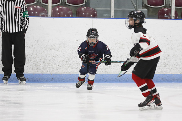 _63A0279_3 15 pm U9MD Strathroy Jr Rockets vs Lambton Shores Predators Memorial
