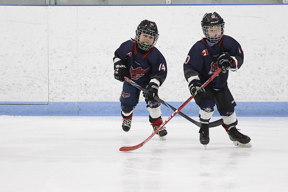 _63A0057_3 15 pm U9MD Strathroy Jr Rockets vs Lambton Shores Predators Memorial
