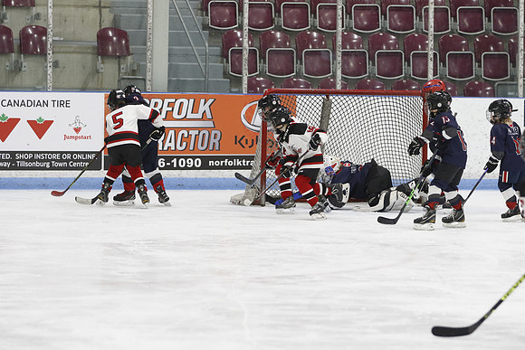 _63A0240_3 15 pm U9MD Strathroy Jr Rockets vs Lambton Shores Predators Memorial