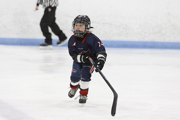 _63A0295_3 15 pm U9MD Strathroy Jr Rockets vs Lambton Shores Predators Memorial