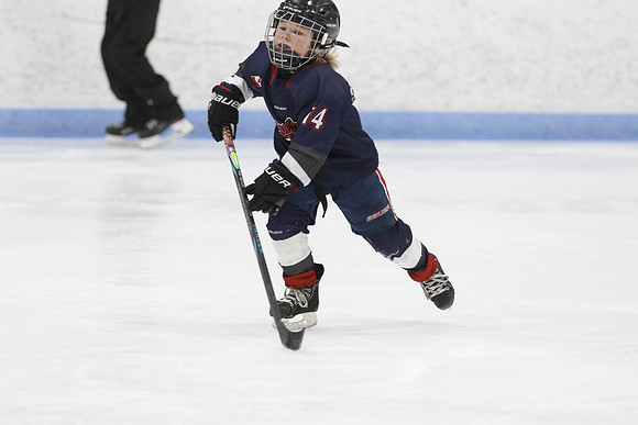 _63A0292_3 15 pm U9MD Strathroy Jr Rockets vs Lambton Shores Predators Memorial