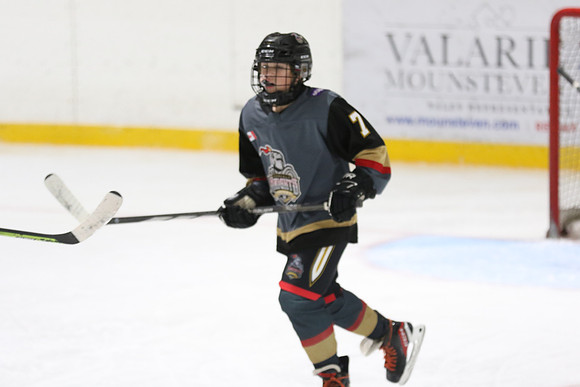 032A1932_11 15 am – U13 B – Norfolk Knights vs Oshawa Generals – IDMA