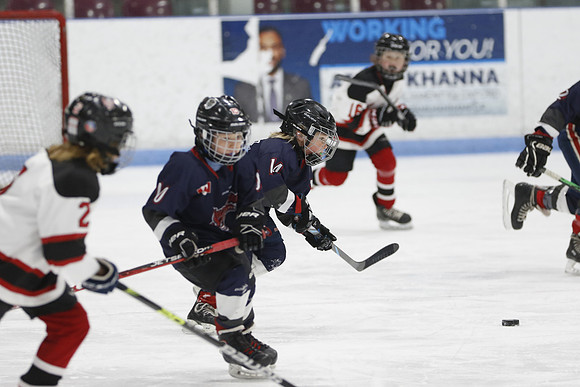 _63A0249_3 15 pm U9MD Strathroy Jr Rockets vs Lambton Shores Predators Memorial