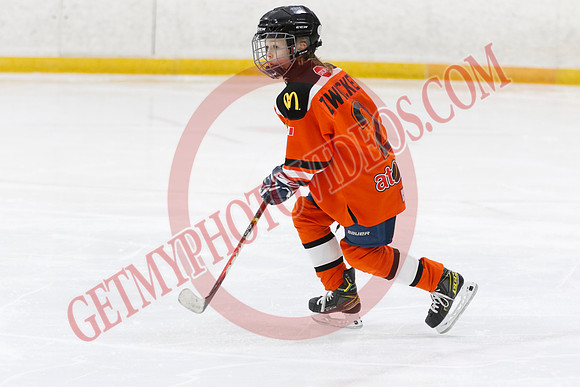 _63A6394_10 00 am - U11 - Orono Leafs Team 4 The Pylons vs Clarington Thunder 6 Raiders - Pad B