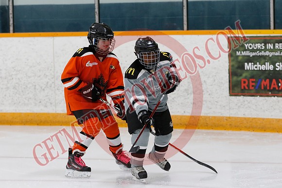_63A6671_10 00 am - U11 - Orono Leafs Team 4 The Pylons vs Clarington Thunder 6 Raiders - Pad B