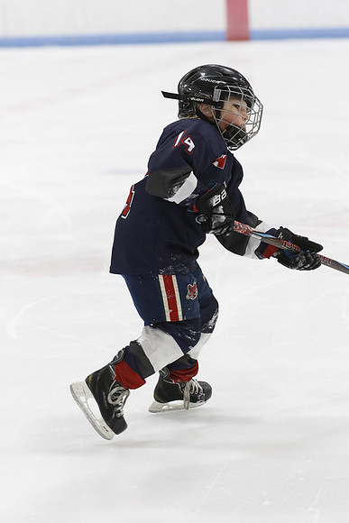 _63A0093_3 15 pm U9MD Strathroy Jr Rockets vs Lambton Shores Predators Memorial