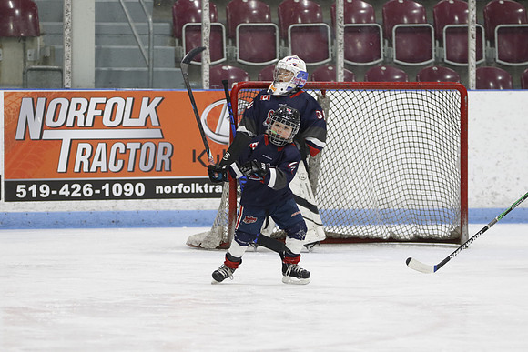 _63A0190_3 15 pm U9MD Strathroy Jr Rockets vs Lambton Shores Predators Memorial