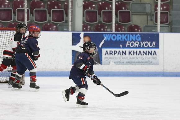 _63A0213_3 15 pm U9MD Strathroy Jr Rockets vs Lambton Shores Predators Memorial