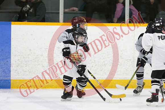 _63A3352_9 00 am - U9 - Quinte West Hunts Lanscaping vs Quinte West Sportsfield Co-op - Pad B