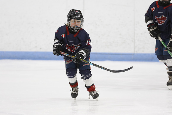 _63A0069_3 15 pm U9MD Strathroy Jr Rockets vs Lambton Shores Predators Memorial
