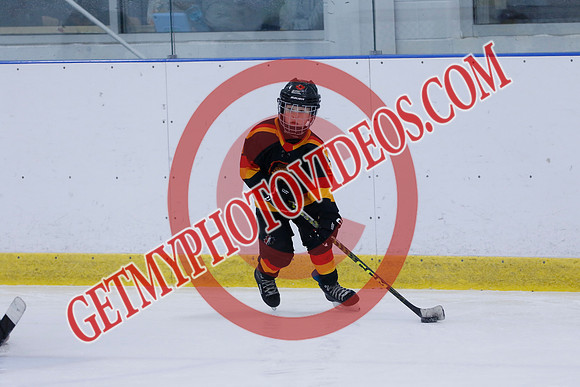 _63A1082_8 00 am - 2018 - Kawartha Canucks vs Quinte Golden Bulls - Sel
