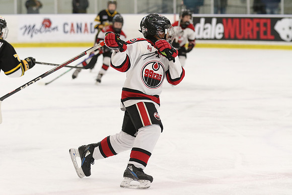 7Z7A5024_10 45 am - U11 AAA - Brantford 99ers vs Sarnia Lambton Jr Stings - Molson