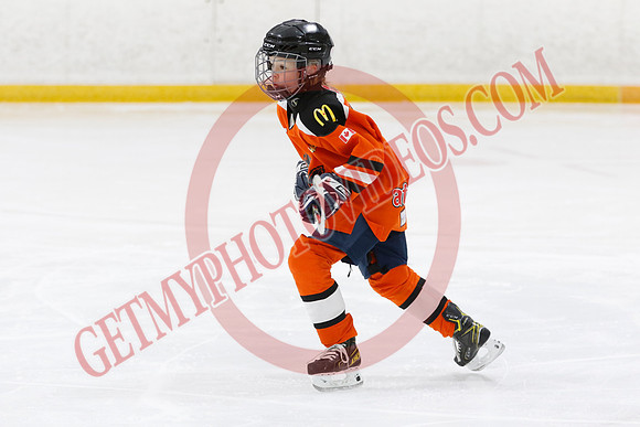 _63A6398_10 00 am - U11 - Orono Leafs Team 4 The Pylons vs Clarington Thunder 6 Raiders - Pad B