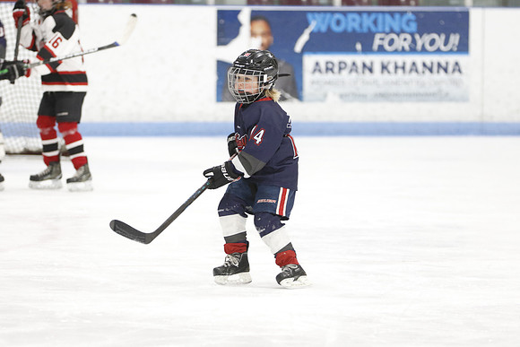 _63A0205_3 15 pm U9MD Strathroy Jr Rockets vs Lambton Shores Predators Memorial