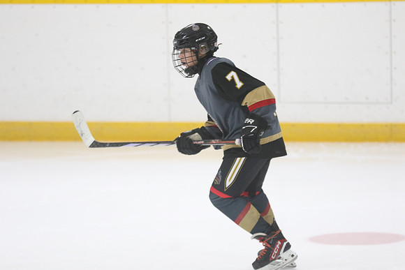 032A1435_11 15 am – U13 B – Norfolk Knights vs Oshawa Generals – IDMA