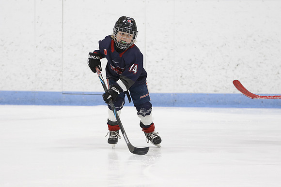 _63A0062_3 15 pm U9MD Strathroy Jr Rockets vs Lambton Shores Predators Memorial