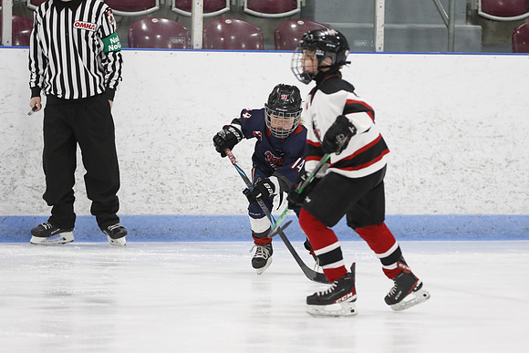 _63A0281_3 15 pm U9MD Strathroy Jr Rockets vs Lambton Shores Predators Memorial