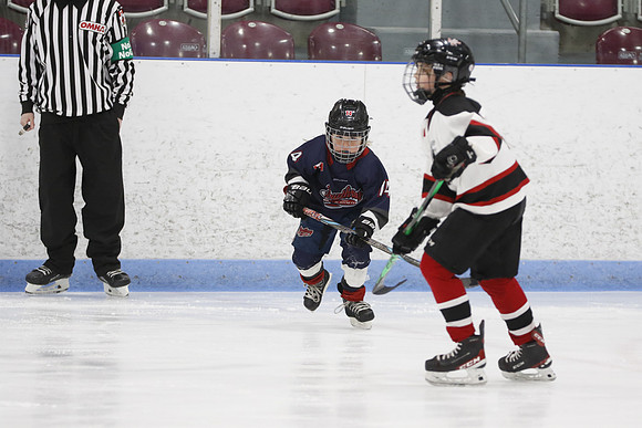 _63A0280_3 15 pm U9MD Strathroy Jr Rockets vs Lambton Shores Predators Memorial