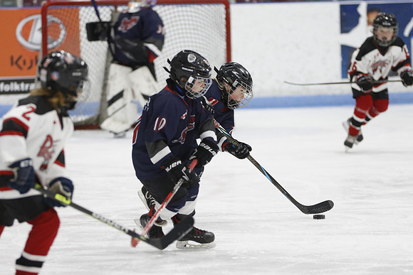 _63A0246_3 15 pm U9MD Strathroy Jr Rockets vs Lambton Shores Predators Memorial