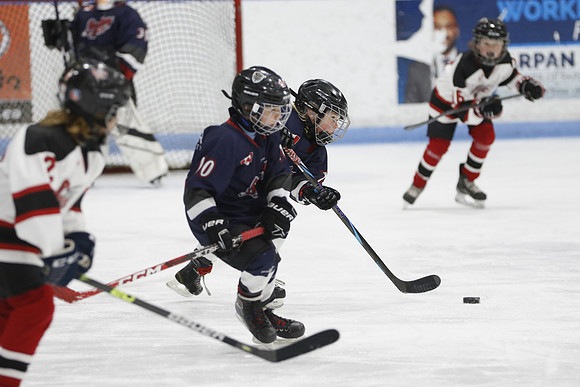 _63A0247_3 15 pm U9MD Strathroy Jr Rockets vs Lambton Shores Predators Memorial