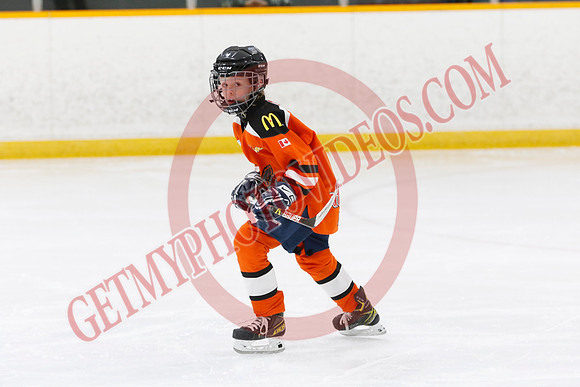 _63A6229_10 00 am - U11 - Orono Leafs Team 4 The Pylons vs Clarington Thunder 6 Raiders - Pad B