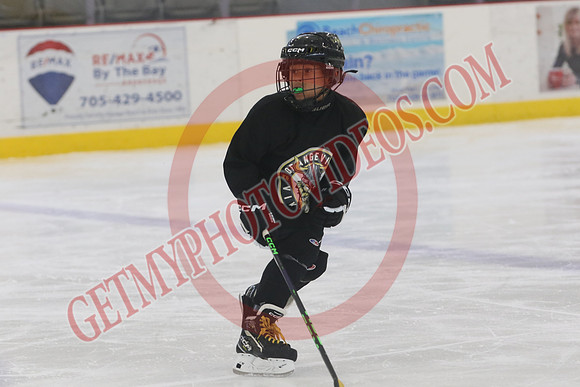 1C2A5115_GM 8 - RINK 2