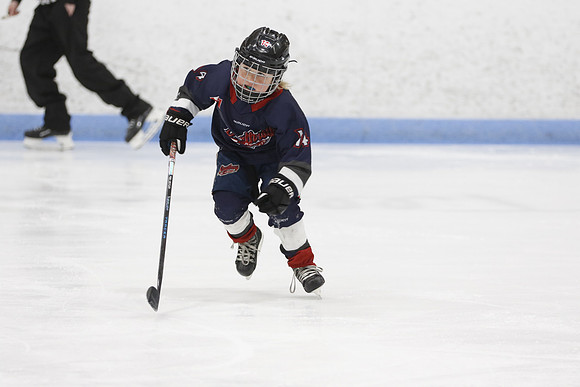 _63A0290_3 15 pm U9MD Strathroy Jr Rockets vs Lambton Shores Predators Memorial
