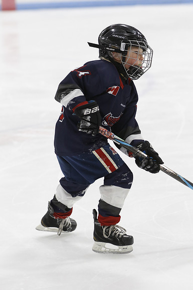 _63A0095_3 15 pm U9MD Strathroy Jr Rockets vs Lambton Shores Predators Memorial
