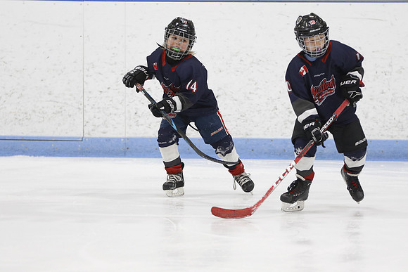 _63A0059_3 15 pm U9MD Strathroy Jr Rockets vs Lambton Shores Predators Memorial