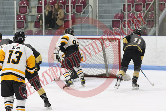 20241101-1606_10 20 am – U18B – South Grey Spartans vs South Oxford Storm – Memorial