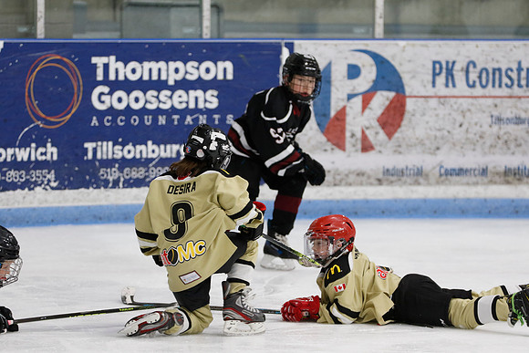 _63A2913_12 30 pm – U11 – Tillsonburg Tornadoes 1 vs Clarington Thunder Golden Knights – Mem