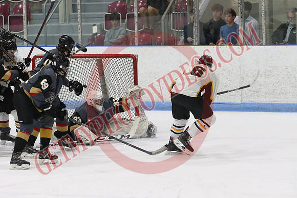7Z7A4271_4 10 pm – U18A – Norfolk Knights vs Mitchell Meteors – Memorial