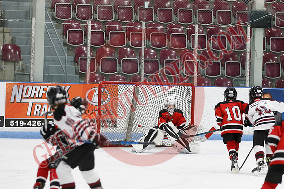 _63A9997_9 00 am – U9MD – Lambton Shores Predators vs Tillsonburg Tornadoes – Memorial