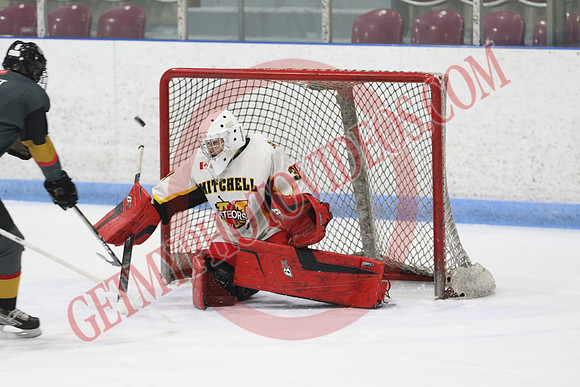 7Z7A3569_4 10 pm – U18A – Norfolk Knights vs Mitchell Meteors – Memorial