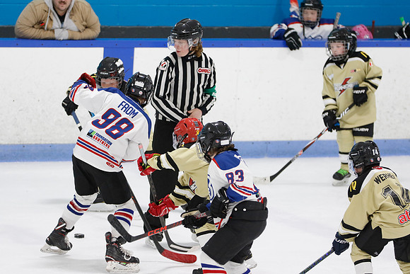 _63A4139_6 45 pm – U11 – Clarington Thunder Golden Knights vs Belmont Rangers – CC