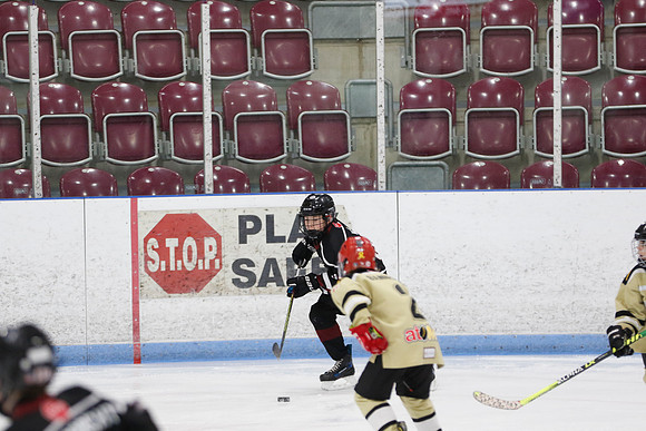 _63A3015_12 30 pm – U11 – Tillsonburg Tornadoes 1 vs Clarington Thunder Golden Knights – Mem