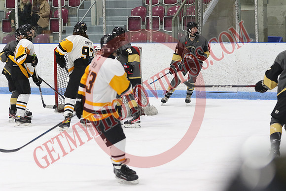 20241101-1639_10 20 am – U18B – South Grey Spartans vs South Oxford Storm – Memorial