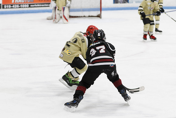 _63A2966_12 30 pm – U11 – Tillsonburg Tornadoes 1 vs Clarington Thunder Golden Knights – Mem