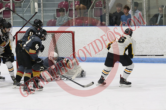 7Z7A4272_4 10 pm – U18A – Norfolk Knights vs Mitchell Meteors – Memorial