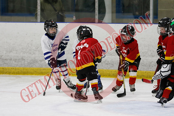 _63A7642_8 30 am - U7D3 - Port Colborne White vs Centre Wellington Fusion Red - BLUE A